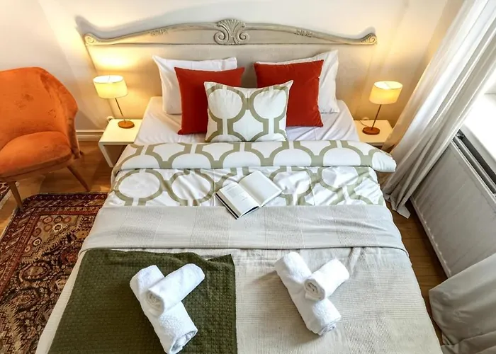 Apartmán Quiet Courtyard In Design District 200m Tram & Bus *